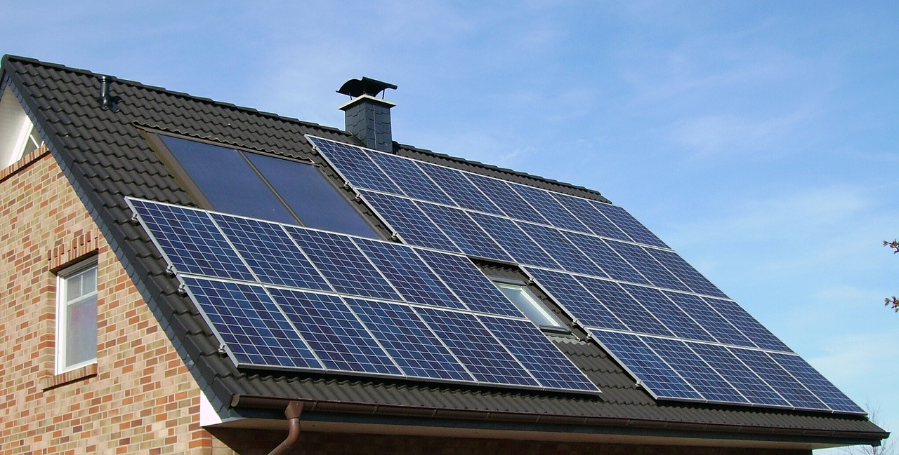 Odnawialne źródła energii w domu jednorodzinnym. Kolektory słoneczne Szczecin – ogniwa, panele fotowoltaiczne