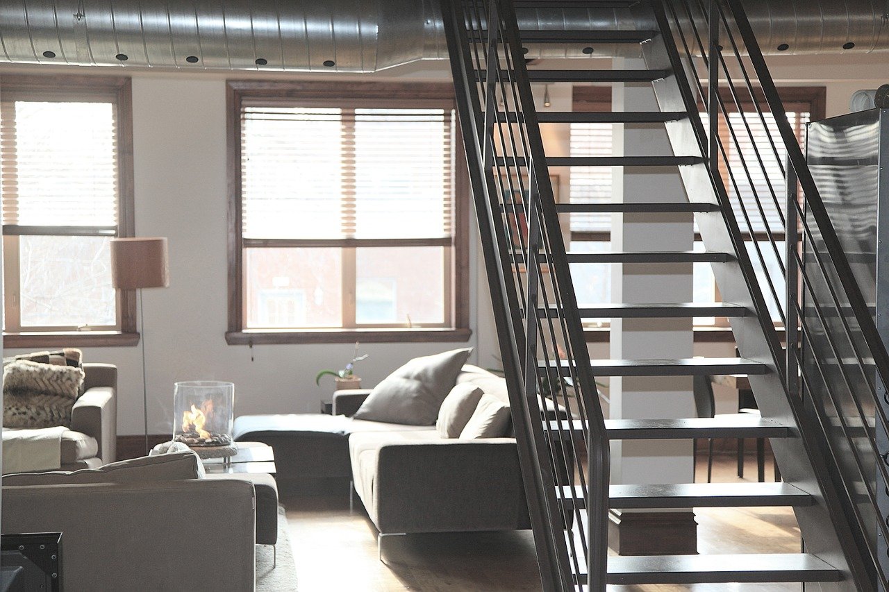 Jak wykorzystać przestrzeń w małym mieszkaniu: praktyczne porady
